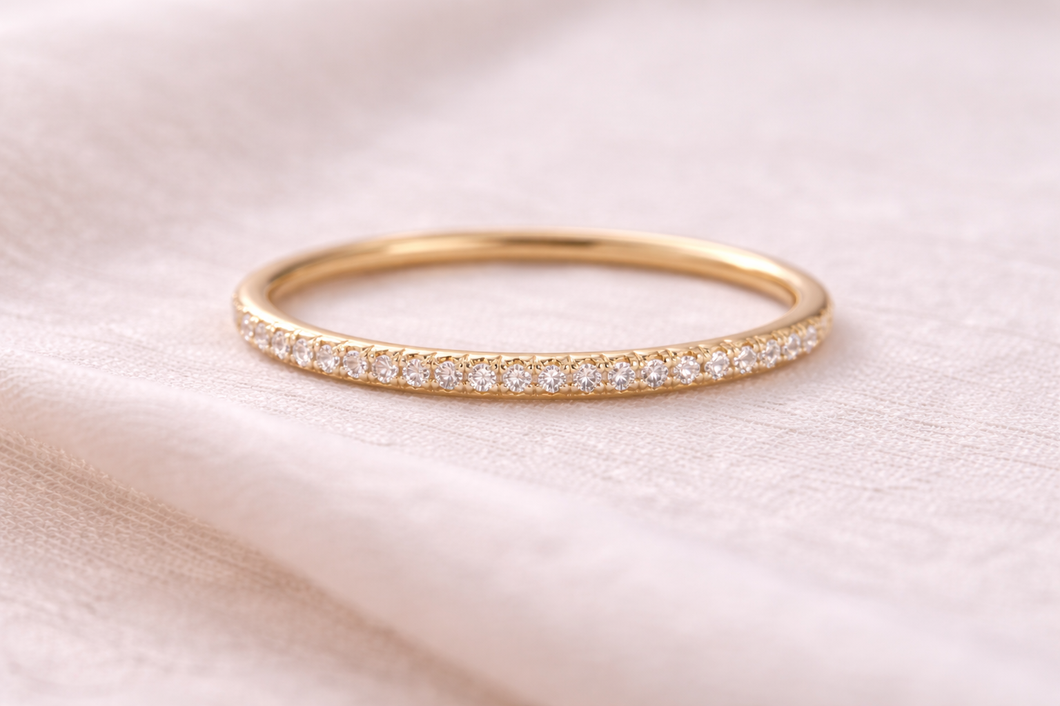 Micro Pave´ Diamond Band