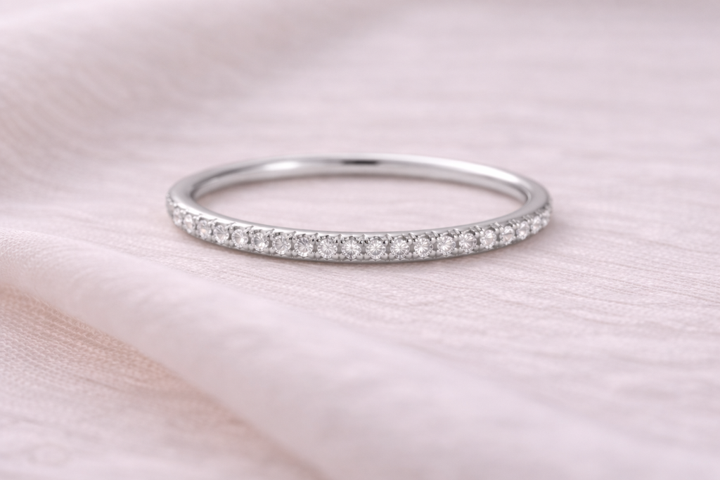 Micro Pave´ Diamond Band